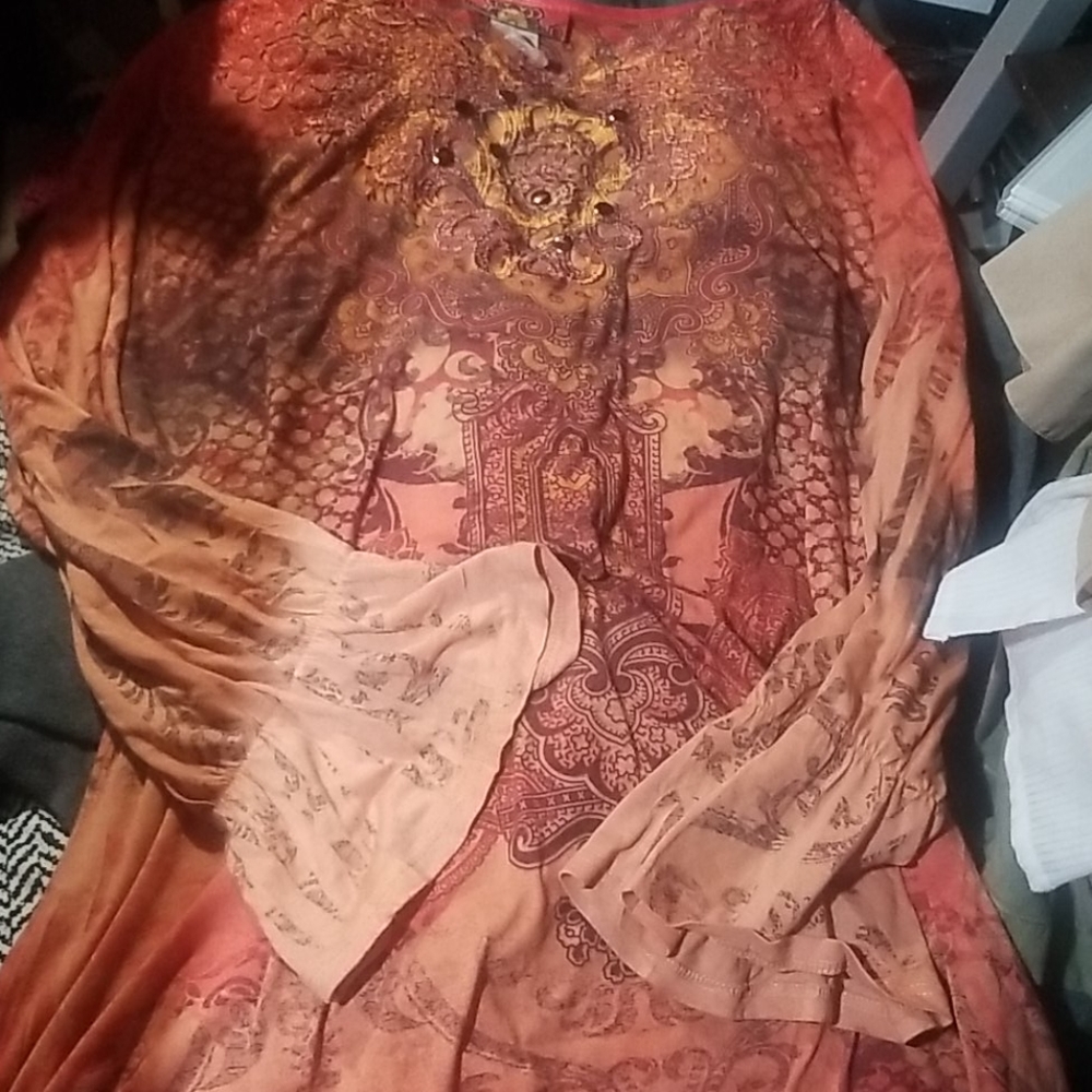 Dress Barn Top Ruffled Sleeves